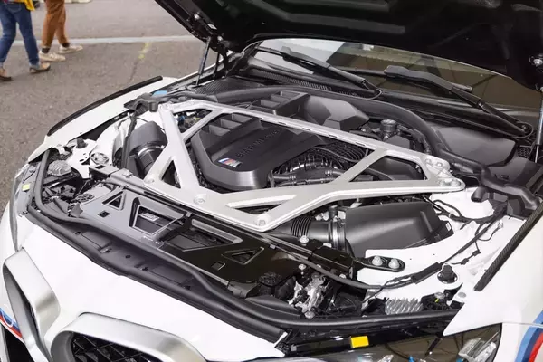 「約1億3000万円！ BMWの世界限定50台モデル「3.0 CSL」のオーラがスゴイ！」の画像