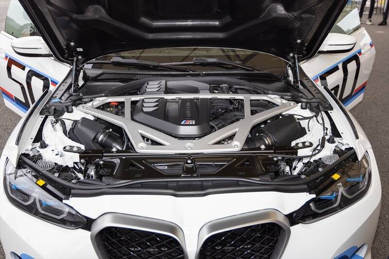 約1億3000万円！ BMWの世界限定50台モデル「3.0 CSL」のオーラがスゴイ！