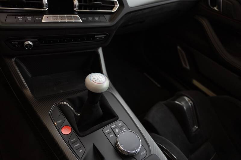 約1億3000万円！ BMWの世界限定50台モデル「3.0 CSL」のオーラがスゴイ！