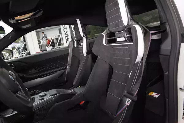 「約1億3000万円！ BMWの世界限定50台モデル「3.0 CSL」のオーラがスゴイ！」の画像