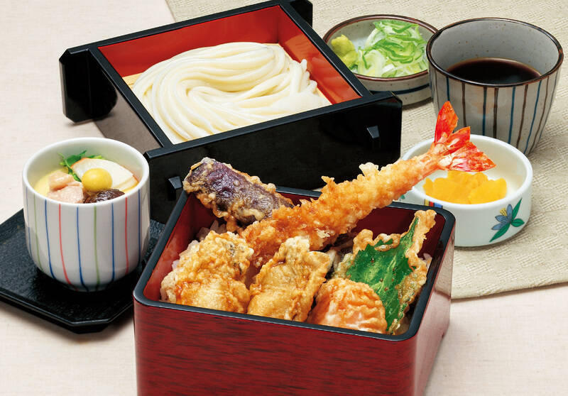 牡蠣の「たっぷり土手鍋うどん」がおいしそう！ 海のミルクを堪能できちゃう