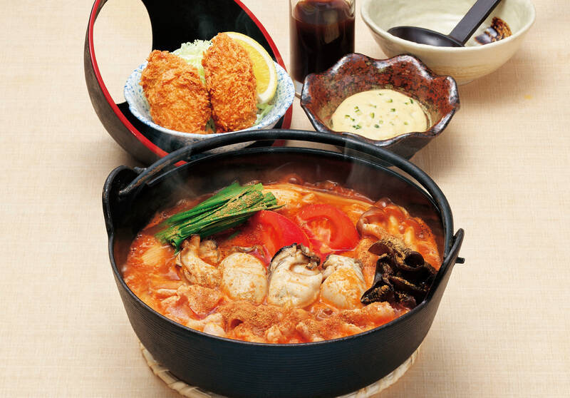 牡蠣の「たっぷり土手鍋うどん」がおいしそう！ 海のミルクを堪能できちゃう
