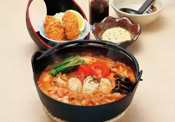 「牡蠣の「たっぷり土手鍋うどん」がおいしそう！ 海のミルクを堪能できちゃう」の画像