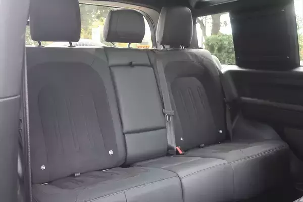 「エコもなんのその！ V8エンジンで525馬力のSUV「ディフェンダー」は趣味車として最高の選択肢」の画像