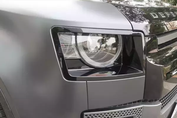 「エコもなんのその！ V8エンジンで525馬力のSUV「ディフェンダー」は趣味車として最高の選択肢」の画像