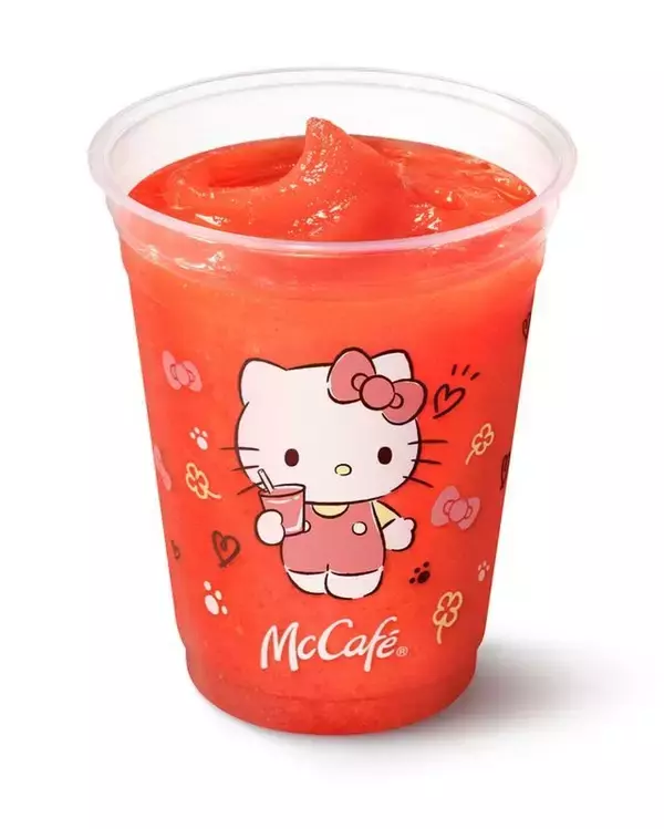 「マクドナルドにキティ＆ポムポムプリ！まるで”飲むプリン”なフラッペも」の画像