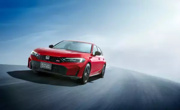 シビック e:HEVに“走りのRS”追加へ！ ハイブリッドなのにシフト感あり、Honda S＋ Shift搭載