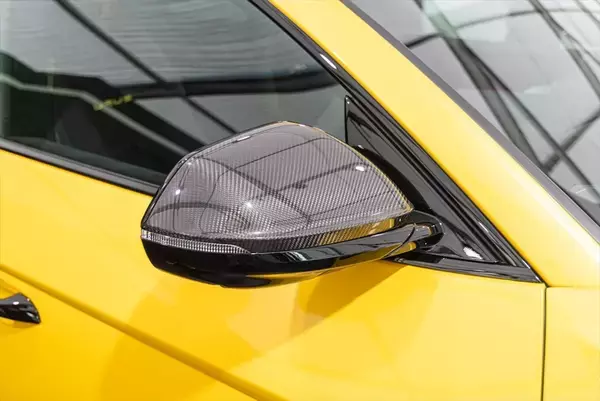 「ランボルギーニもガソリンエンジン車は終焉に！ スーパーSUV「URUS」の新モデルを発表」の画像