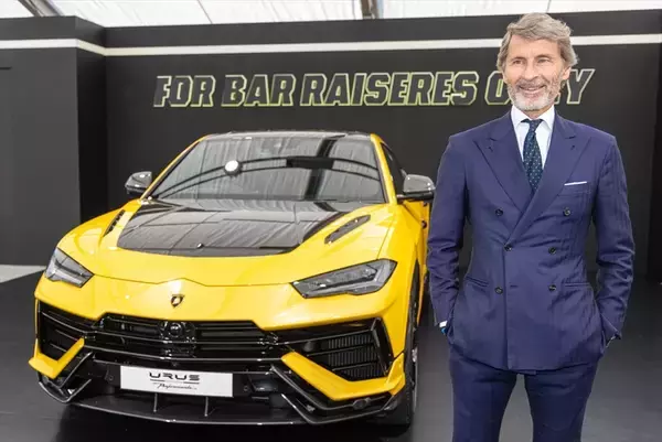 「ランボルギーニもガソリンエンジン車は終焉に！ スーパーSUV「URUS」の新モデルを発表」の画像