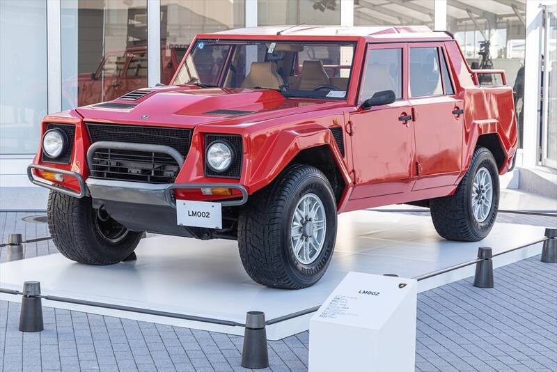 ランボルギーニもガソリンエンジン車は終焉に！ スーパーSUV「URUS」の新モデルを発表
