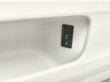 「≒JOYも大絶賛の可愛さ！ 見た目はレトロ、中身は最新EV「ID. Buzz」がミニバンの常識を変える」の画像15