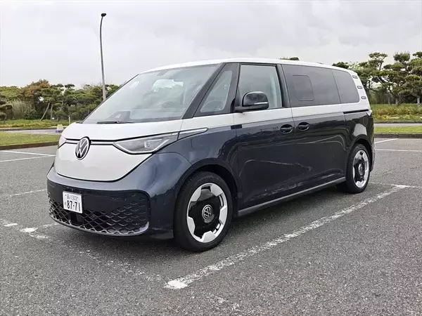 「≒JOYも大絶賛の可愛さ！ 見た目はレトロ、中身は最新EV「ID. Buzz」がミニバンの常識を変える」の画像