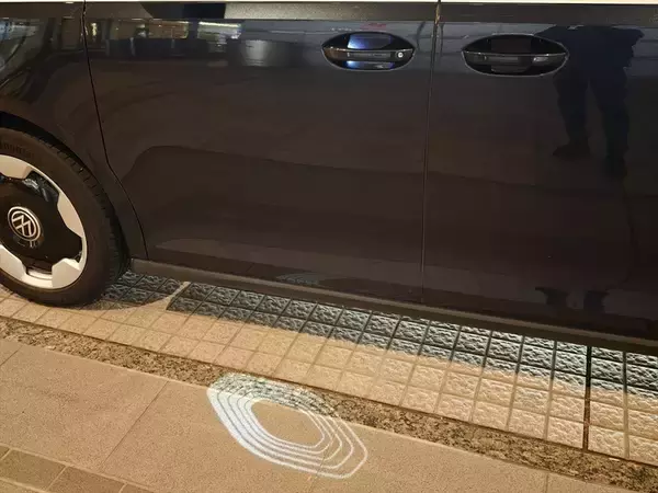 「≒JOYも大絶賛の可愛さ！ 見た目はレトロ、中身は最新EV「ID. Buzz」がミニバンの常識を変える」の画像