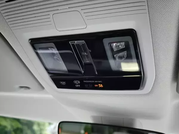 「≒JOYも大絶賛の可愛さ！ 見た目はレトロ、中身は最新EV「ID. Buzz」がミニバンの常識を変える」の画像