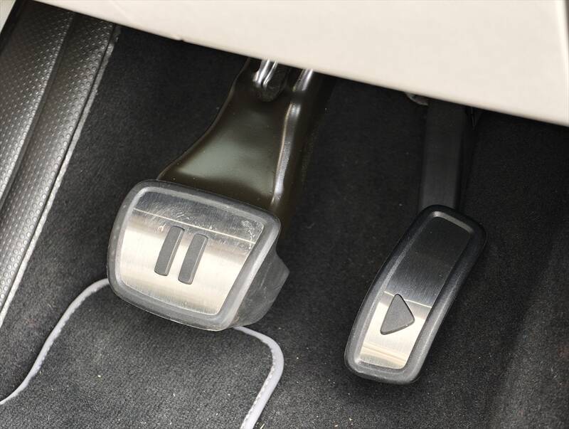 ≒JOYも大絶賛の可愛さ！ 見た目はレトロ、中身は最新EV「ID. Buzz」がミニバンの常識を変える