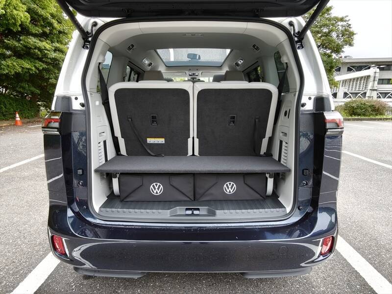 ≒JOYも大絶賛の可愛さ！ 見た目はレトロ、中身は最新EV「ID. Buzz」がミニバンの常識を変える