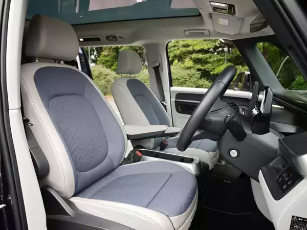 「≒JOYも大絶賛の可愛さ！ 見た目はレトロ、中身は最新EV「ID. Buzz」がミニバンの常識を変える」の画像