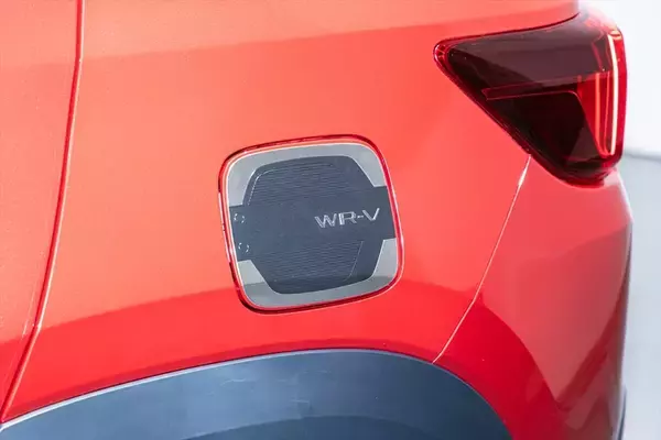 「Hondaの新型コンパクトSUV「WR-V」は驚異の低価格200万円台で来春発売予定！」の画像