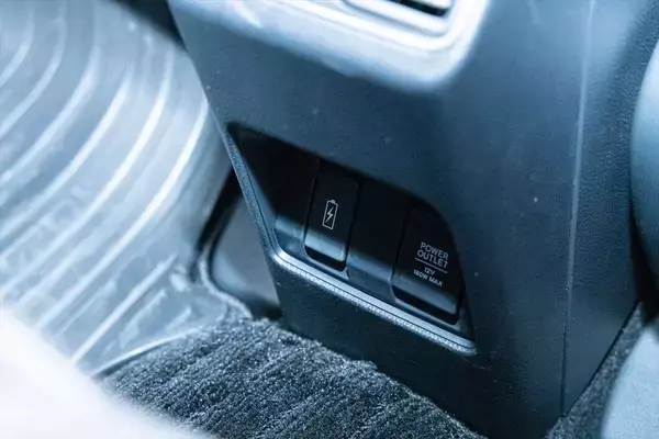 「Hondaの新型コンパクトSUV「WR-V」は驚異の低価格200万円台で来春発売予定！」の画像