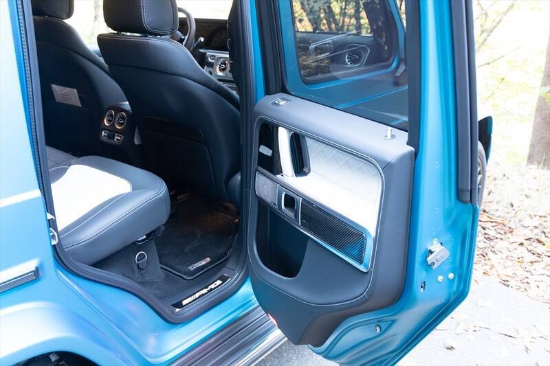 爆速＆ラグジュアリー体験！ 最強のベンツ・Gクラスに現役アイドルが乗って実感した贅沢空間