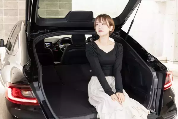 「輸入車唯一のフルハイブリッドSUV、ルノー「アルカナ」の走りは車重を感じさせない爽快感」の画像