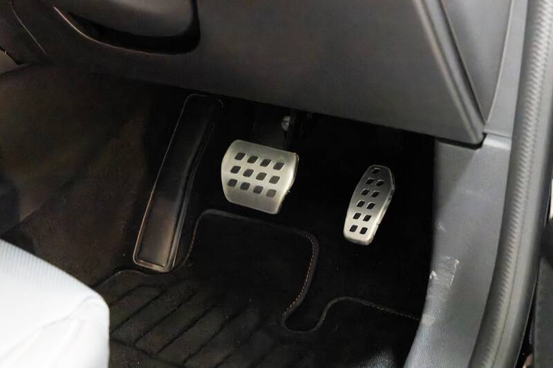 輸入車唯一のフルハイブリッドSUV、ルノー「アルカナ」の走りは車重を感じさせない爽快感