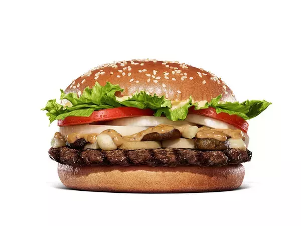 「これ好き！きのこたっぷりバーガー、迫力のトリオで登場」の画像