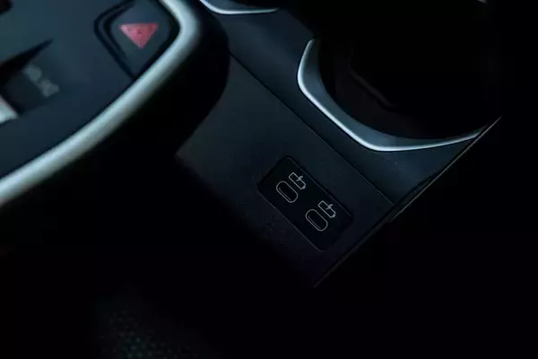 「BMW「X2 M35i」はカジュアルさとBMWらしさが高次元にバランスした日本にピッタリなSUV」の画像