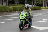 「トップガンになりたくてカワサキの「Ninja ZX-25R」に乗った」の画像17