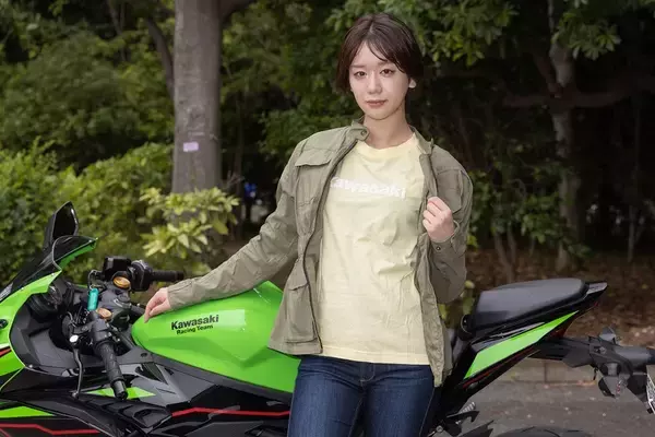 「トップガンになりたくてカワサキの「Ninja ZX-25R」に乗った」の画像