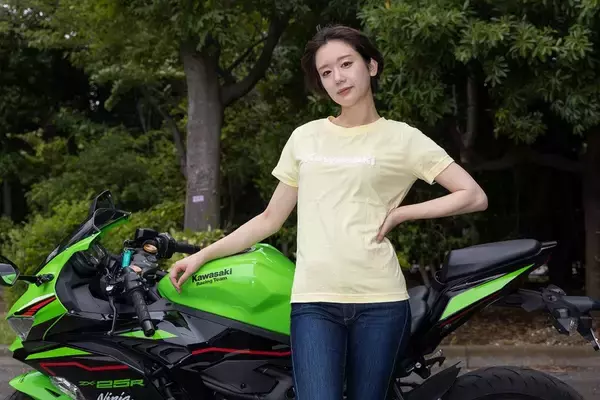 「トップガンになりたくてカワサキの「Ninja ZX-25R」に乗った」の画像