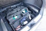 「電池ゼロでも実燃費25km/L！ トヨタ「ハリアーPHEV」の重厚な走りとコスパがエグすぎた」の画像13