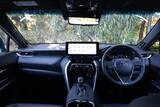 「電池ゼロでも実燃費25km/L！ トヨタ「ハリアーPHEV」の重厚な走りとコスパがエグすぎた」の画像32