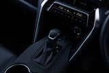 「電池ゼロでも実燃費25km/L！ トヨタ「ハリアーPHEV」の重厚な走りとコスパがエグすぎた」の画像35