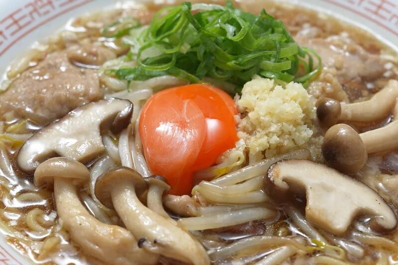 餃子の王将に「秋ラーメン」！ 玉子をのせれば“月見”にもなるよ