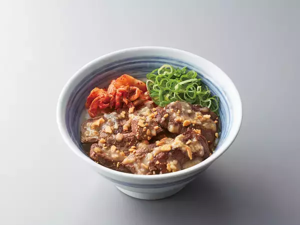 「背徳感満載…！「にんにくカルビ丼」など3種の新作が、肉丼専門店に登場」の画像