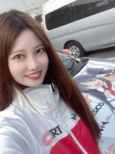 平日会社員、週末レースクイーンの赤城ありさがラリージャパンを目指して始動！