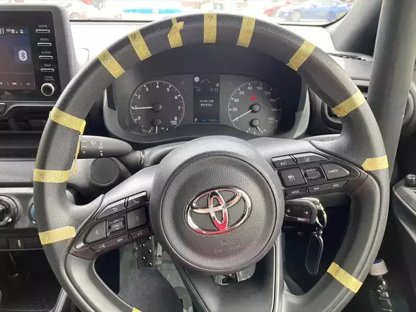 「平日会社員、週末レースクイーンの赤城ありさがラリージャパンを目指して始動！」の画像