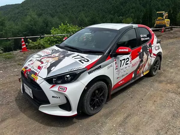 「平日会社員、週末レースクイーンの赤城ありさがラリージャパンを目指して始動！」の画像