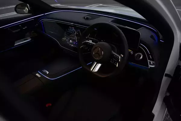 「1000km走破で実証！ メルセデス「E220d」のディーゼルは“圧倒的な疲労感のなさ”と“超低燃費”だった」の画像