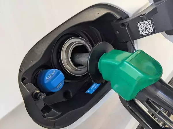 「1000km走破で実証！ メルセデス「E220d」のディーゼルは“圧倒的な疲労感のなさ”と“超低燃費”だった」の画像