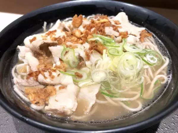 「富士そば、あの「肉骨茶そば」再び！ にんにく×胡椒の刺激がガツン」の画像