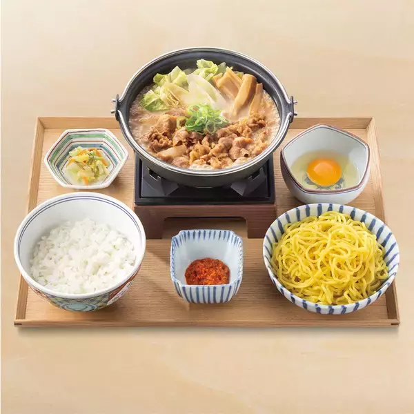 「吉野家、まさかの「ラーメン鍋」を発売！  “おかわり無料”のご飯のつき」の画像