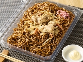 【本日から】麺20％増「大盛焼そば」が値段そのまま！具40％増のサンドも