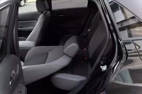 「2022年に乗ったクルマの中でベストバイはホンダの「FIT e:HEV RS」に決定！」の画像