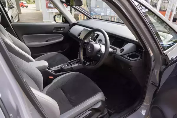 「2022年に乗ったクルマの中でベストバイはホンダの「FIT e:HEV RS」に決定！」の画像