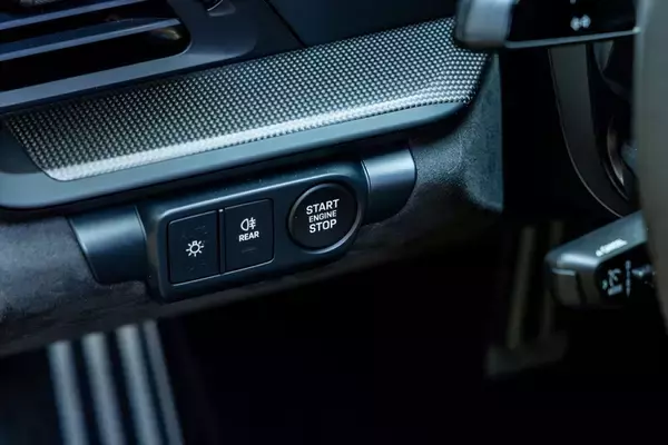 「ポルシェ「911 GTS」のハイブリッドに911のSDGsを見た！」の画像