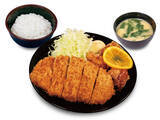 「松のやが攻めてる！ 鮮やか「オレンジ」の唐揚げ定食」の画像5
