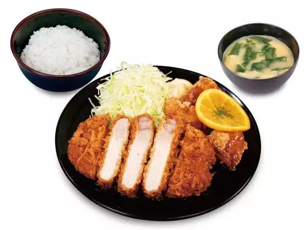 「松のやが攻めてる！ 鮮やか「オレンジ」の唐揚げ定食」の画像