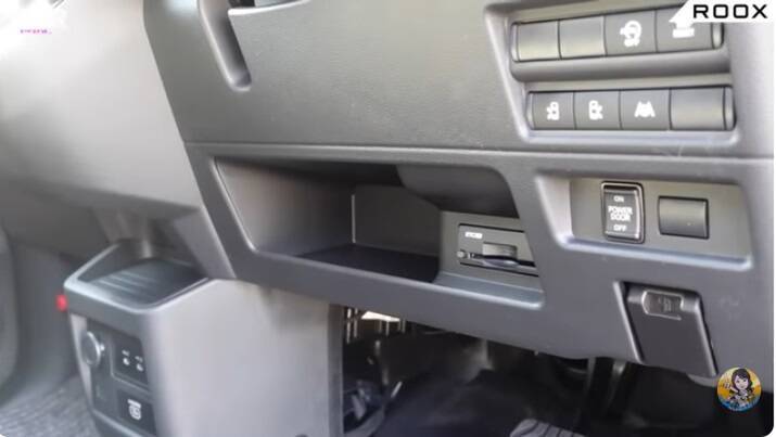 「え、これ軽自動車？」運転席をフラットにして車中泊できる日産の軽自動車「ルークス」の本気がヤバい